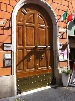 Konukevi My Monti Place Roma